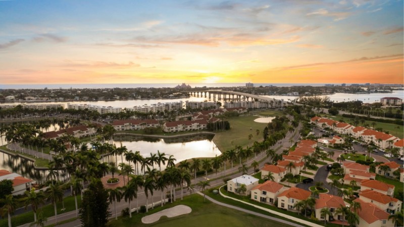 How Far Is St Pete From Tampa