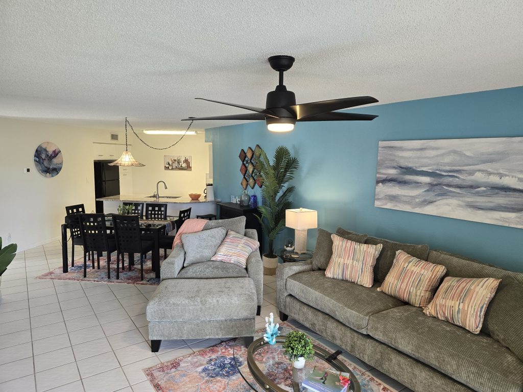 St. Petersburg Vacation Rental Living Room